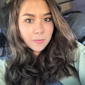 Meet your Posher, Lilia